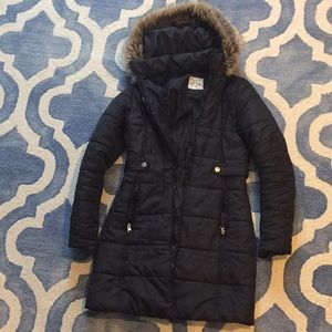Hooded puffer coat